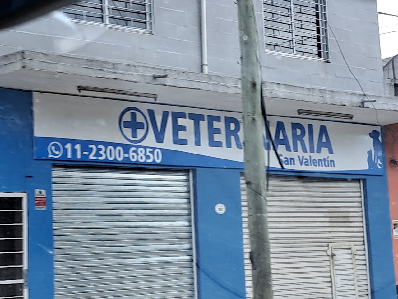 Frente de Veterinaria San Valentín en San Miguel